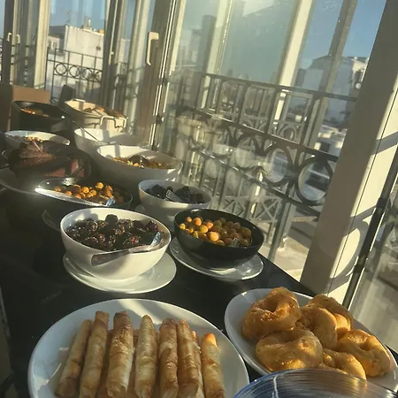 Pera Arya Hotel 3*