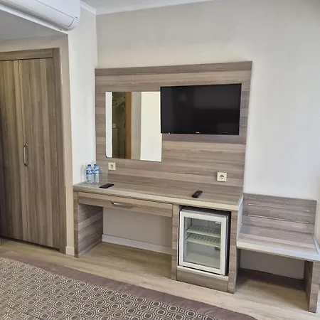 Hotel Pera Arya 3*