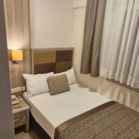 Pera Arya Hotel