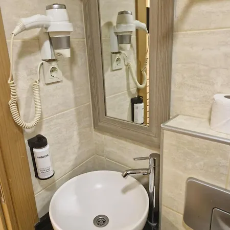Hotel Pera Arya 3*