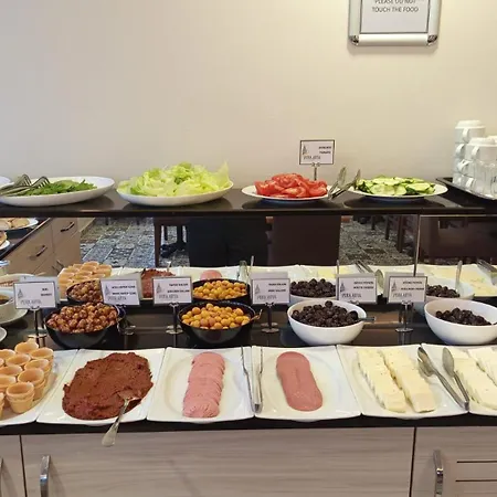 Pera Arya Hotel