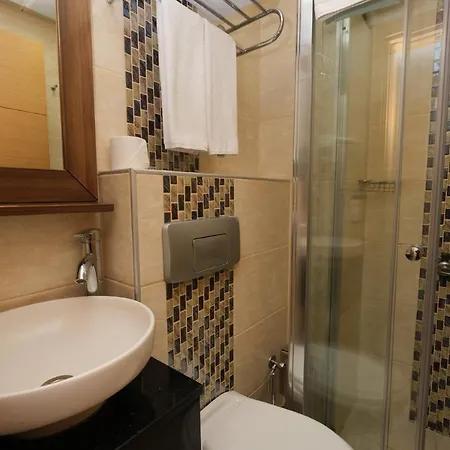 Hotel Pera Arya Istanboel
