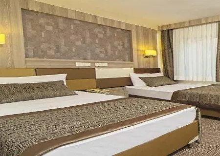 Pera Arya Hotel