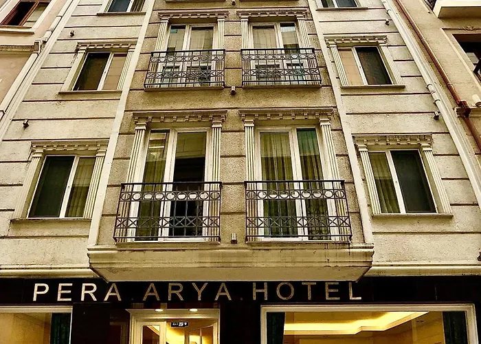 מלון Pera Arya 3*